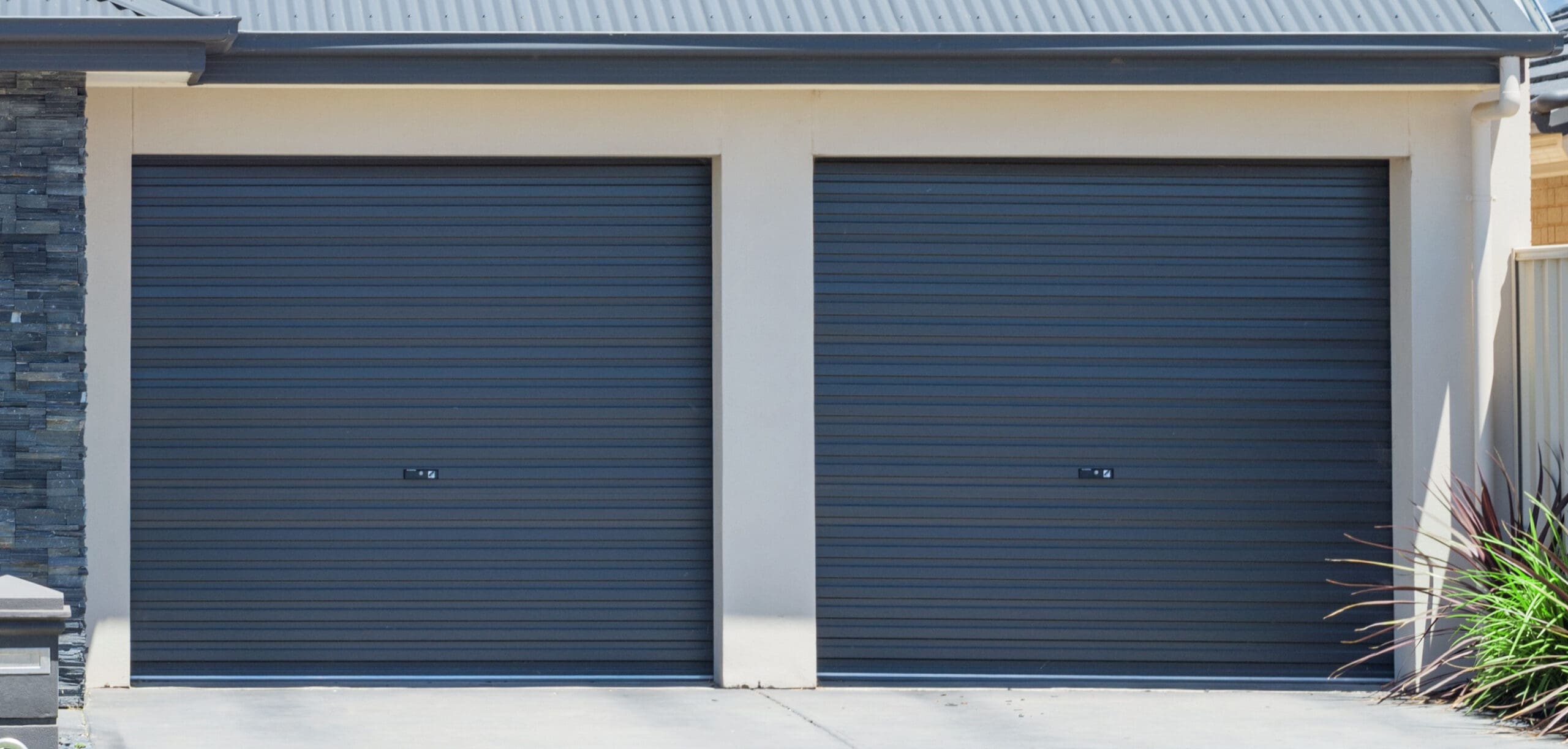 Roller garage doors example - space efficient residential garage doors - Gliderol